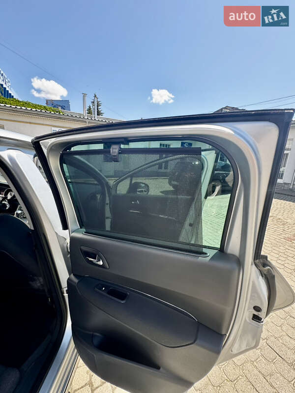 Позашляховик / Кросовер Peugeot 3008 2011 в Львові