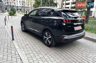Позашляховик / Кросовер Peugeot 3008 2020 в 