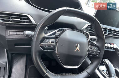 Позашляховик / Кросовер Peugeot 3008 2020 в 