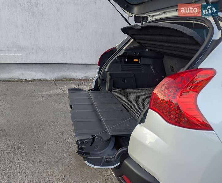 Позашляховик / Кросовер Peugeot 3008 2012 в Львові
