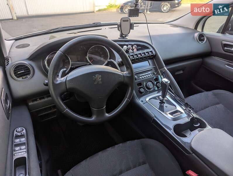 Позашляховик / Кросовер Peugeot 3008 2012 в Львові