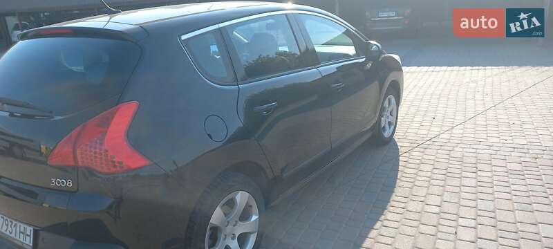 Внедорожник / Кроссовер Peugeot 3008 2010 в Староконстантинове