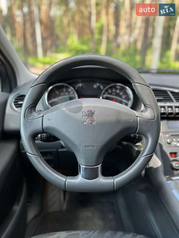 Позашляховик / Кросовер Peugeot 3008 2010 в Білогородці