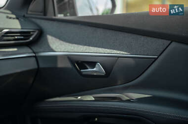 Внедорожник / Кроссовер Peugeot 3008 2018 в 
