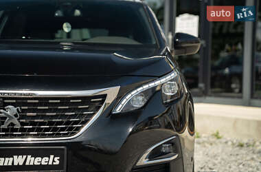 Внедорожник / Кроссовер Peugeot 3008 2018 в 