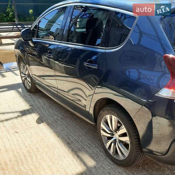Позашляховик / Кросовер Peugeot 3008 2013 в Рівному