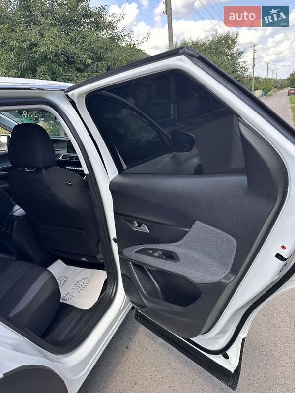 Позашляховик / Кросовер Peugeot 3008 2020 в Дубні