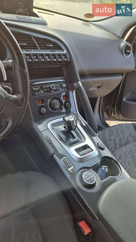 Позашляховик / Кросовер Peugeot 3008 2012 в Львові