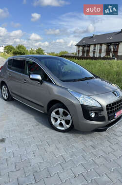 Позашляховик / Кросовер Peugeot 3008 2010 в Золочеві