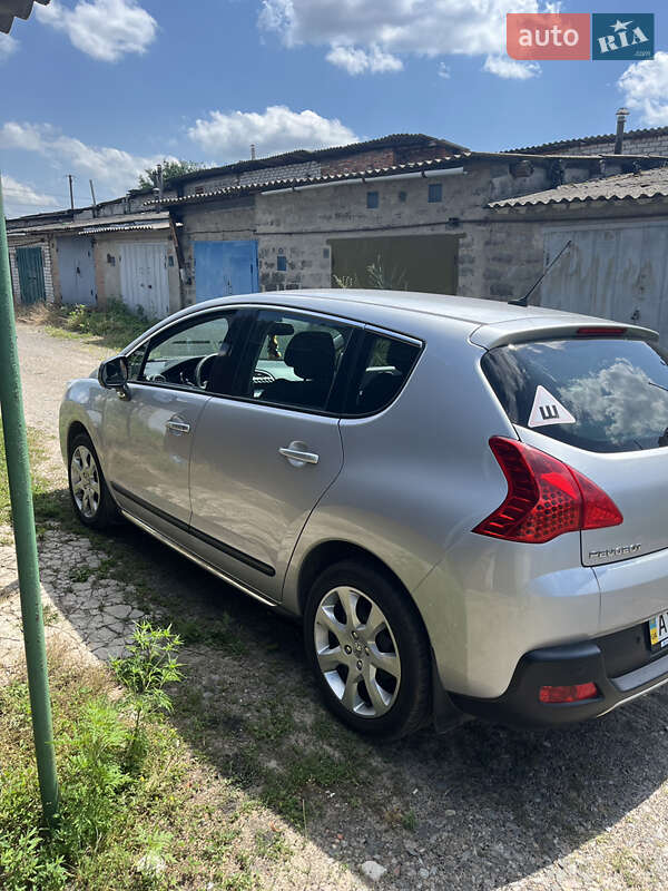 Позашляховик / Кросовер Peugeot 3008 2011 в Зміїві
