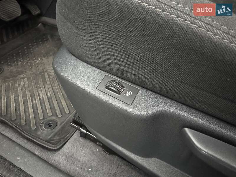 Позашляховик / Кросовер Peugeot 3008 2014 в Києві