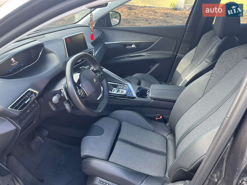 Позашляховик / Кросовер Peugeot 3008 2021 в Кропивницькому
