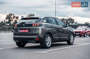 Позашляховик / Кросовер Peugeot 3008 2020 в 