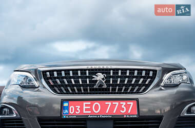 Позашляховик / Кросовер Peugeot 3008 2020 в 