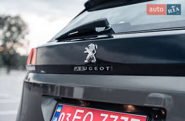 Позашляховик / Кросовер Peugeot 3008 2020 в 