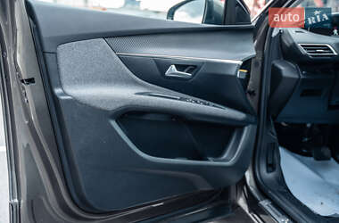 Позашляховик / Кросовер Peugeot 3008 2020 в 