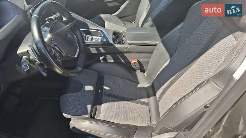Внедорожник / Кроссовер Peugeot 3008 2020 в Киеве