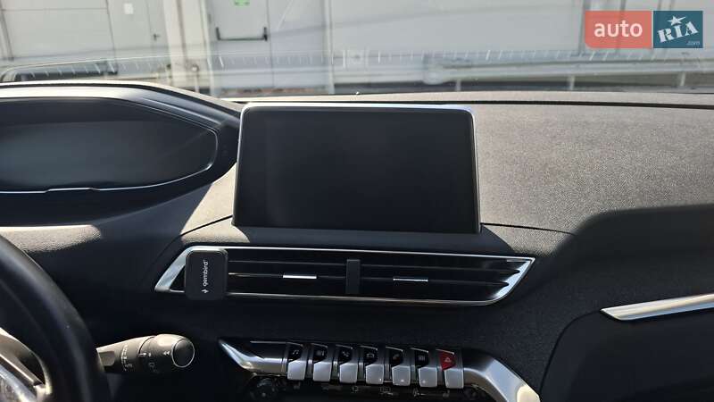 Внедорожник / Кроссовер Peugeot 3008 2020 в Киеве