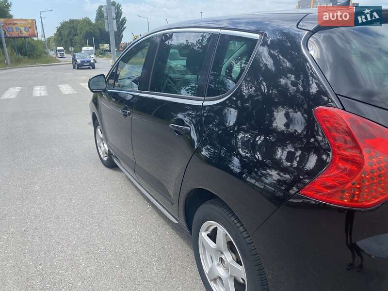 Позашляховик / Кросовер Peugeot 3008 2010 в Києві