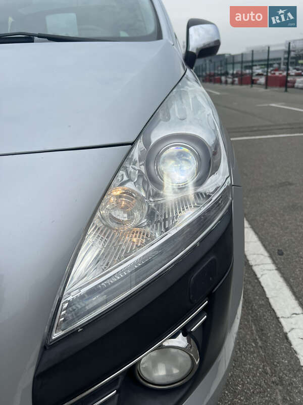 Позашляховик / Кросовер Peugeot 3008 2012 в Києві