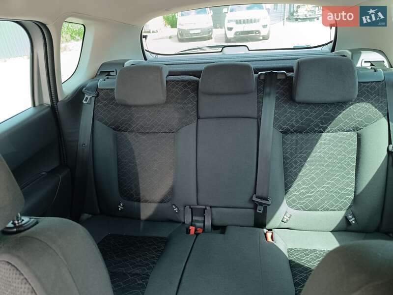 Внедорожник / Кроссовер Peugeot 3008 2015 в Ровно