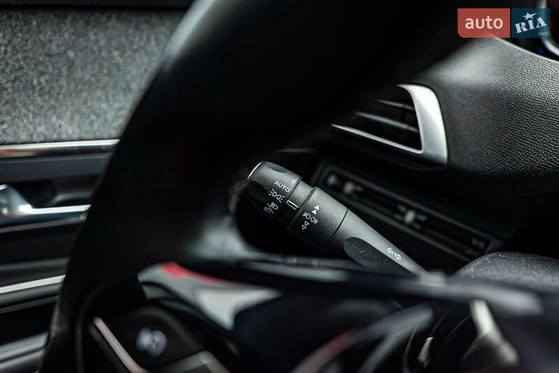 Внедорожник / Кроссовер Peugeot 3008 2016 в Киеве