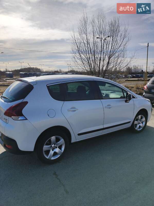 Позашляховик / Кросовер Peugeot 3008 2014 в Львові