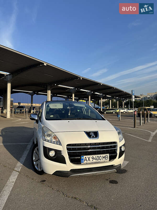 Позашляховик / Кросовер Peugeot 3008 2012 в Харкові
