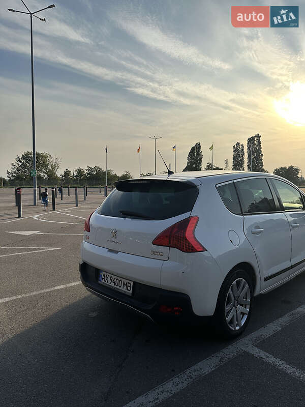 Позашляховик / Кросовер Peugeot 3008 2012 в Харкові