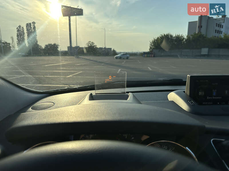 Позашляховик / Кросовер Peugeot 3008 2012 в Харкові