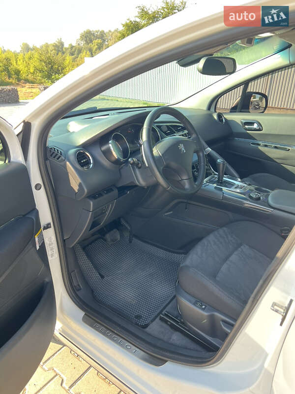 Внедорожник / Кроссовер Peugeot 3008 2011 в Черновцах