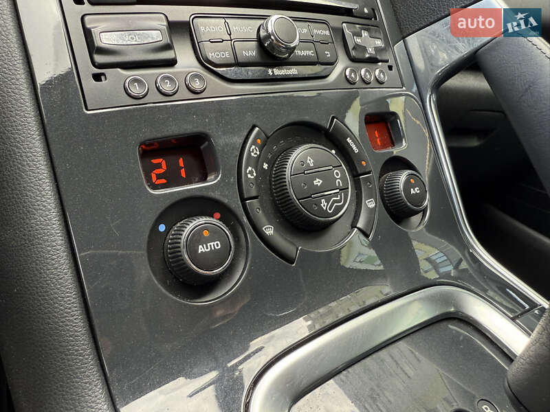 Позашляховик / Кросовер Peugeot 3008 2014 в Києві