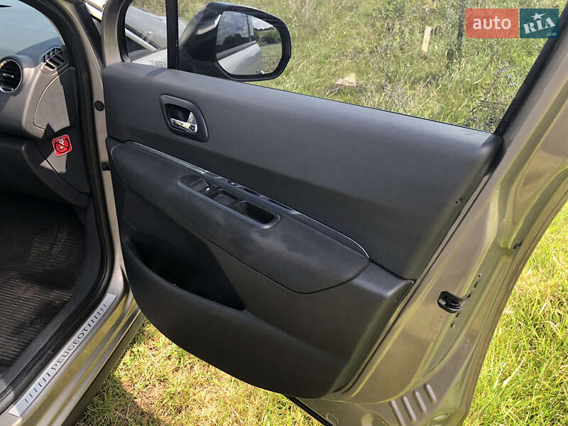 Позашляховик / Кросовер Peugeot 3008 2013 в Хмельницькому