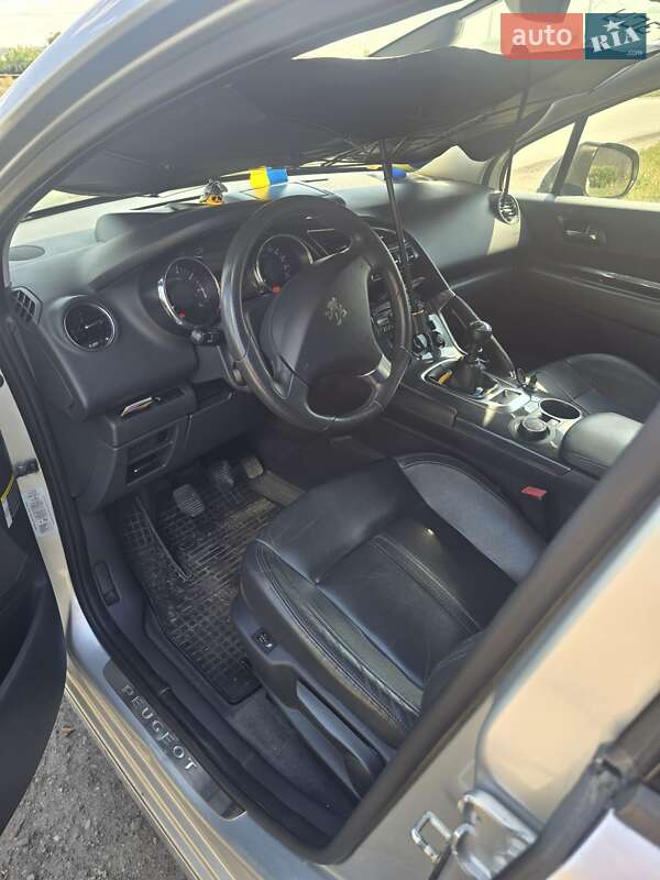 Позашляховик / Кросовер Peugeot 3008 2011 в Слов'янську