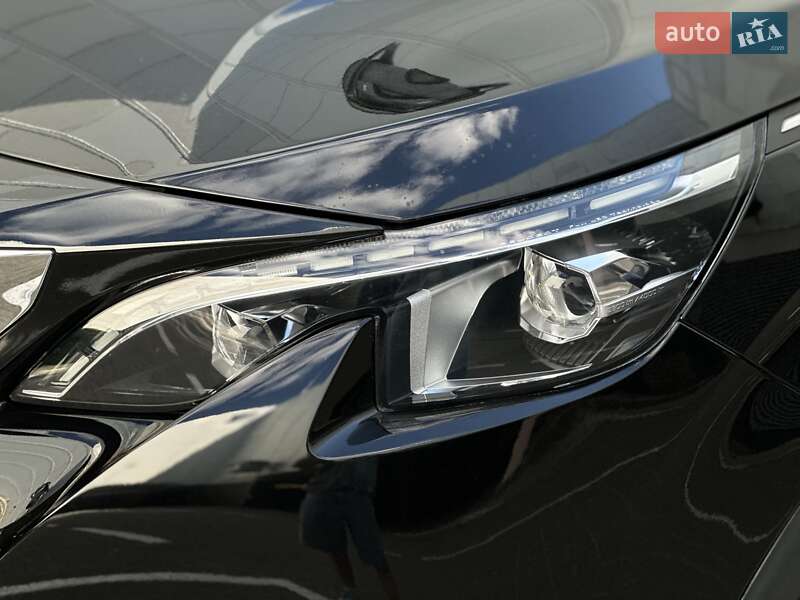 Внедорожник / Кроссовер Peugeot 3008 2017 в Киеве