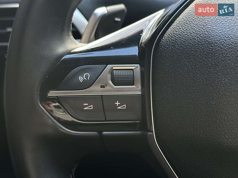 Внедорожник / Кроссовер Peugeot 3008 2017 в Киеве