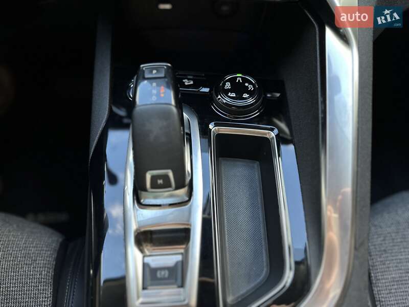 Внедорожник / Кроссовер Peugeot 3008 2017 в Киеве