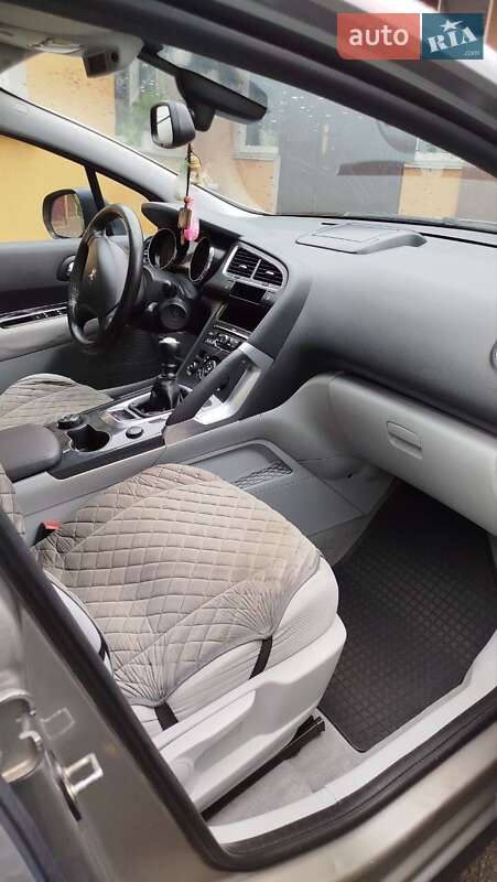 Позашляховик / Кросовер Peugeot 3008 2010 в Хмельницькому