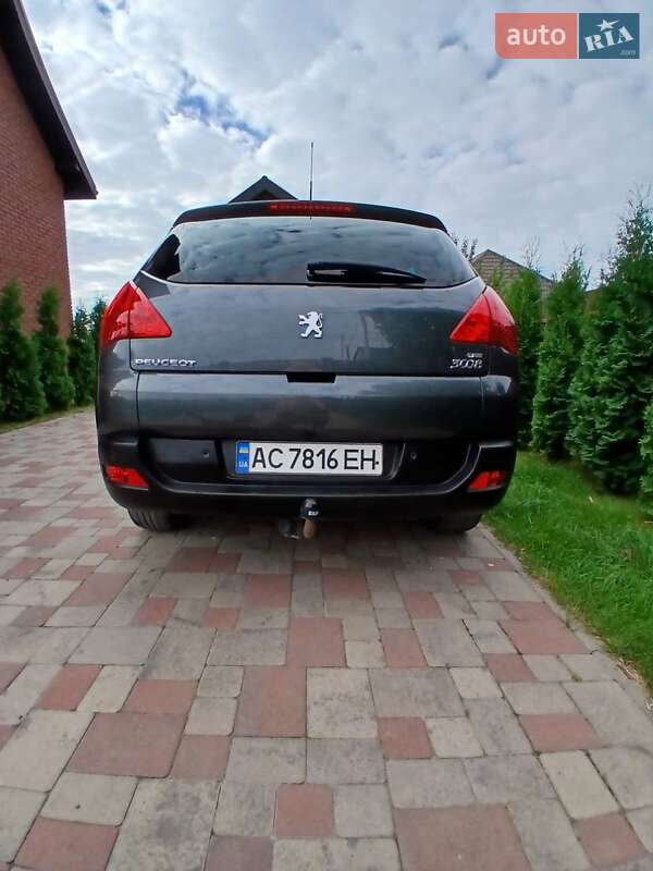 Позашляховик / Кросовер Peugeot 3008 2012 в Луцьку