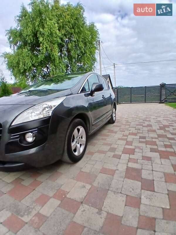 Позашляховик / Кросовер Peugeot 3008 2012 в Луцьку