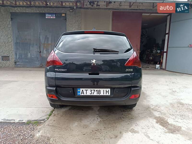 Позашляховик / Кросовер Peugeot 3008 2011 в Калуші