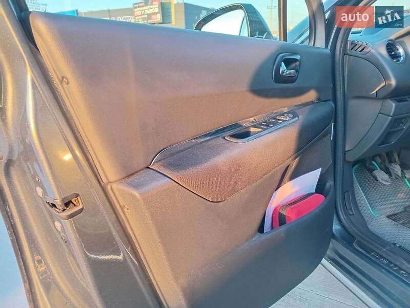 Внедорожник / Кроссовер Peugeot 3008 2010 в Львове