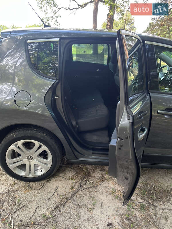 Внедорожник / Кроссовер Peugeot 3008 2012 в Ровно