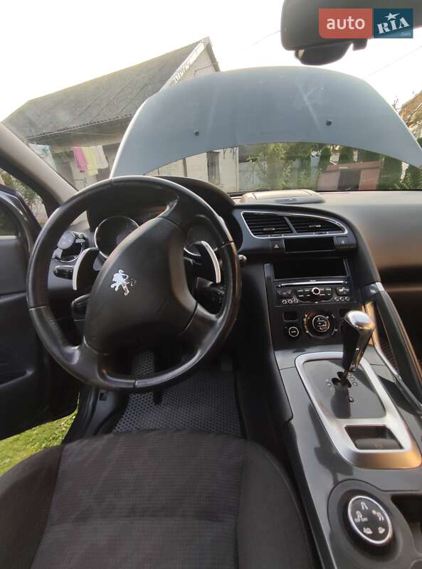Позашляховик / Кросовер Peugeot 3008 2012 в Пустомитах