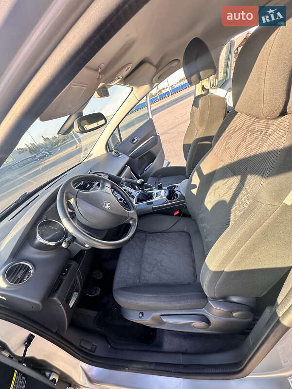 Позашляховик / Кросовер Peugeot 3008 2011 в Харкові