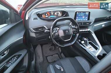 Внедорожник / Кроссовер Peugeot 3008 2017 в 