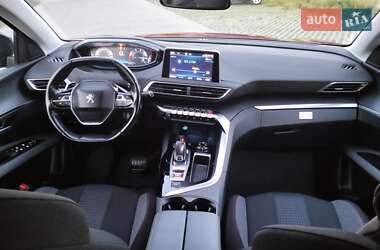 Внедорожник / Кроссовер Peugeot 3008 2017 в 