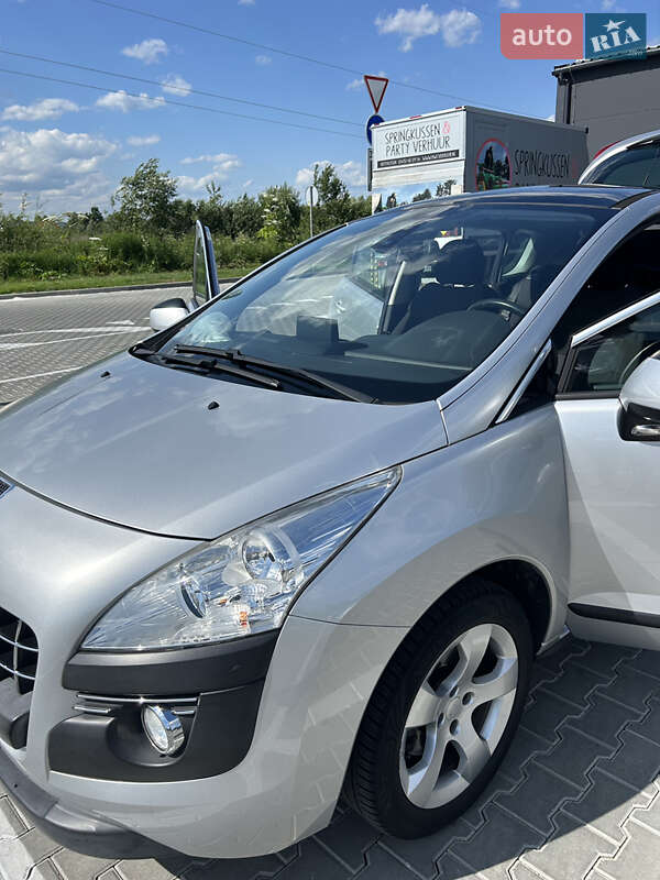 Внедорожник / Кроссовер Peugeot 3008 2011 в Ивано-Франковске