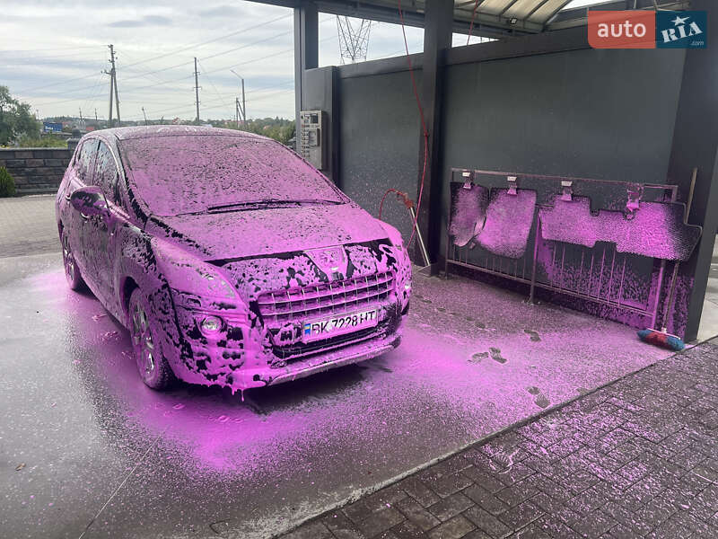 Внедорожник / Кроссовер Peugeot 3008 2009 в Ровно