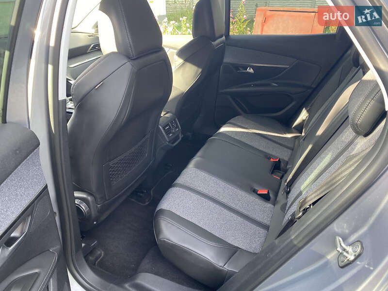 Позашляховик / Кросовер Peugeot 3008 2018 в Житомирі